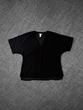 H&M Black Sheer V-Neck Chiffon Tunic Blouse Size 6